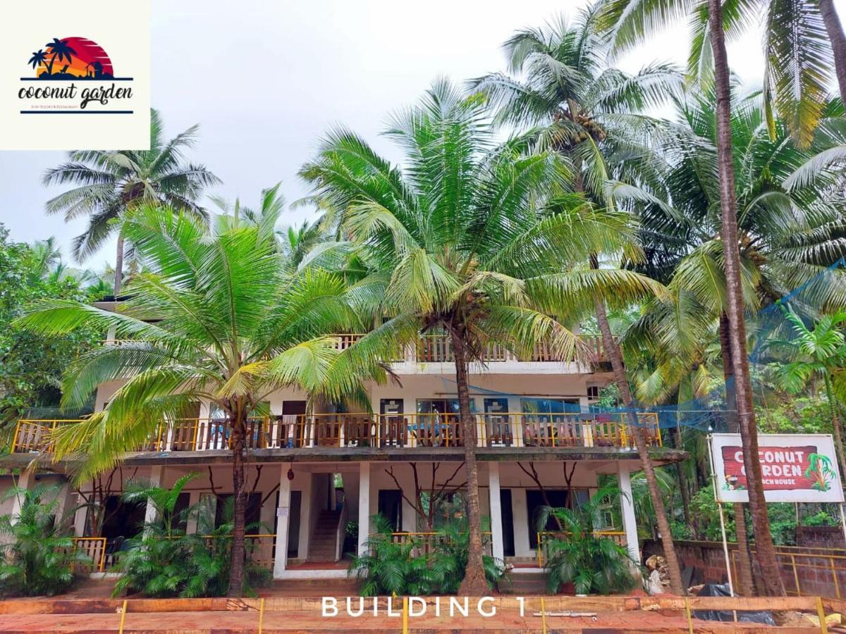 Coconut Garden Beach House มัลวาน ภายนอก รูปภาพ