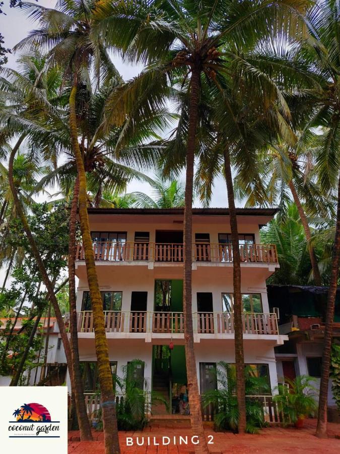 Coconut Garden Beach House มัลวาน ภายนอก รูปภาพ