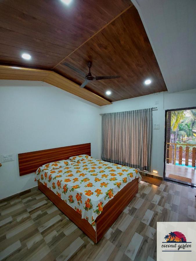 Coconut Garden Beach House มัลวาน ภายนอก รูปภาพ